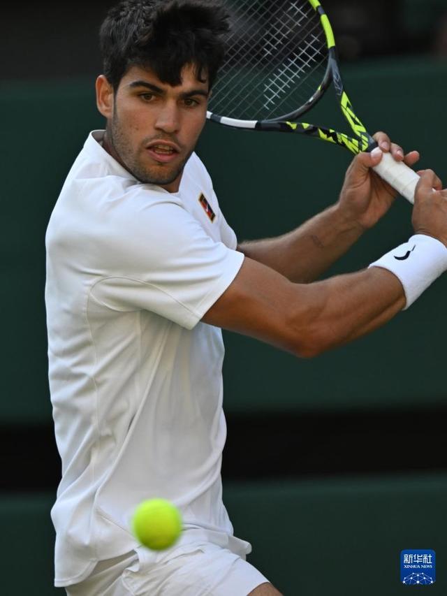 骑士虽然依 骑士虽然依