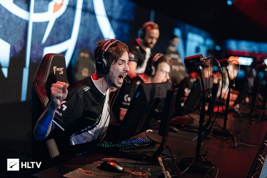 而太阳队拥 而太阳队拥