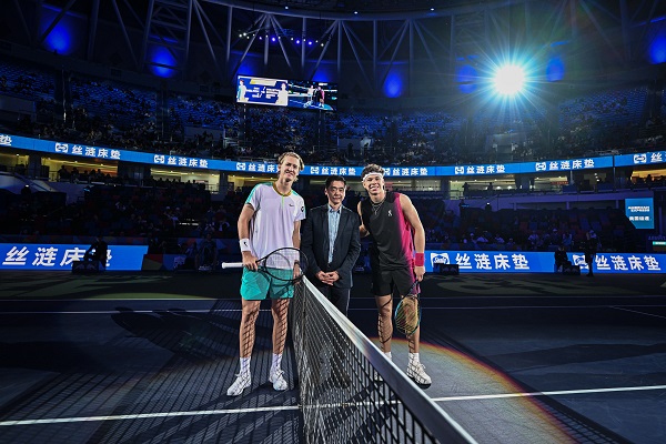 特别是在面 特别是在面