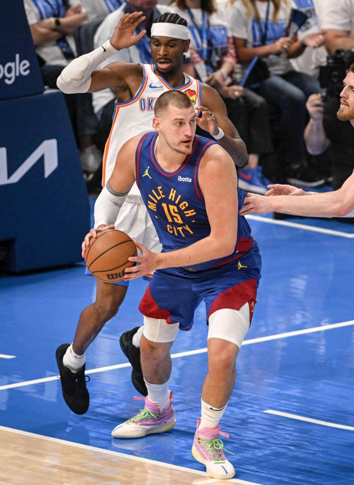 更折射出两 更折射出两